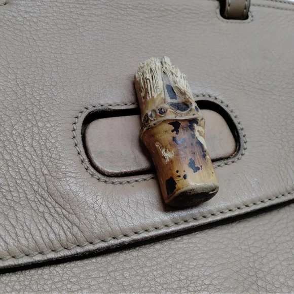 GUCCI Bamboo Turn-Lock Beige Leather Top Handle Front Flap Closure Shoulder Bag - Picture 9 of 9